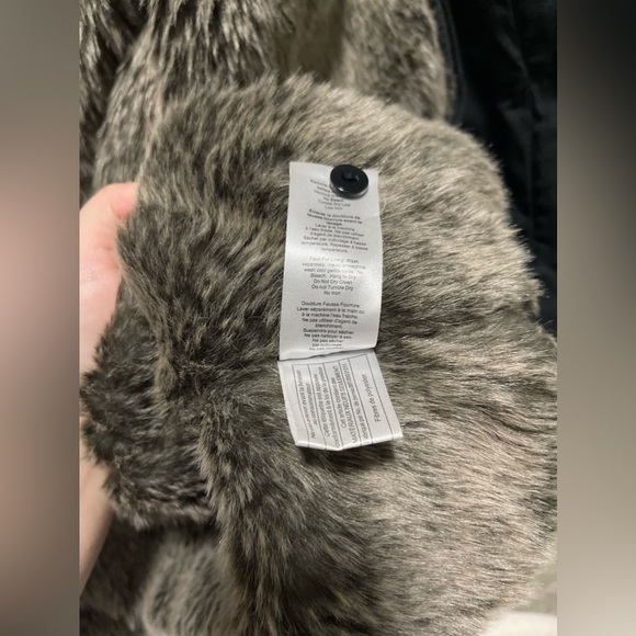 Community Anion Parka with Fur, Black, Small - Picture 9 of 9